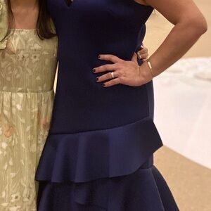 💙
BADGLEY MISCHKA Asymmetrical Ruffle Scuba Dress💙